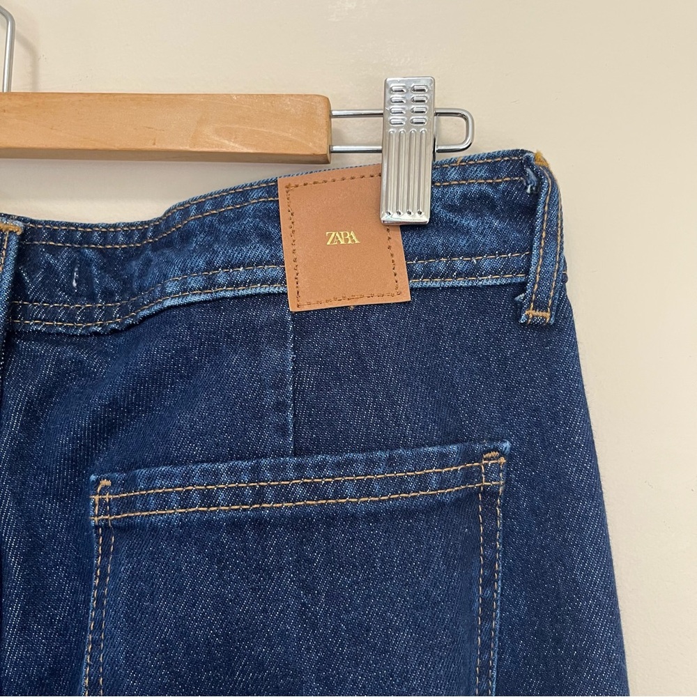NWT ZARA Mid Rise Flare Dark Wash Jean - Size 8 - Picture 7 of 15
